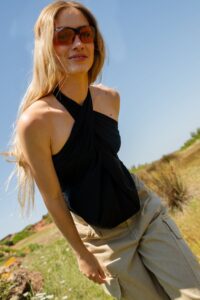 Merino halenka s netopýřím rukávem a výstřihem do V dámské – černá (135 g)