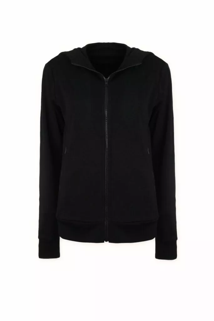 Dámská černá Merino mikina na zip (250 g) s kapucí, dlouhými rukávy a kapsami, z wełny merino 100 %, na bílém pozadí.