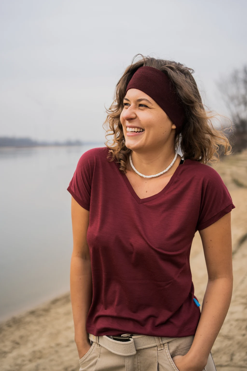 Merino tričko s výstřihem do V dámské – bordo (135 g) - M