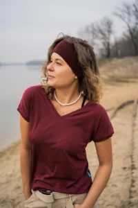 Merino tričko s výstřihem do V dámské – bordo (135 g)