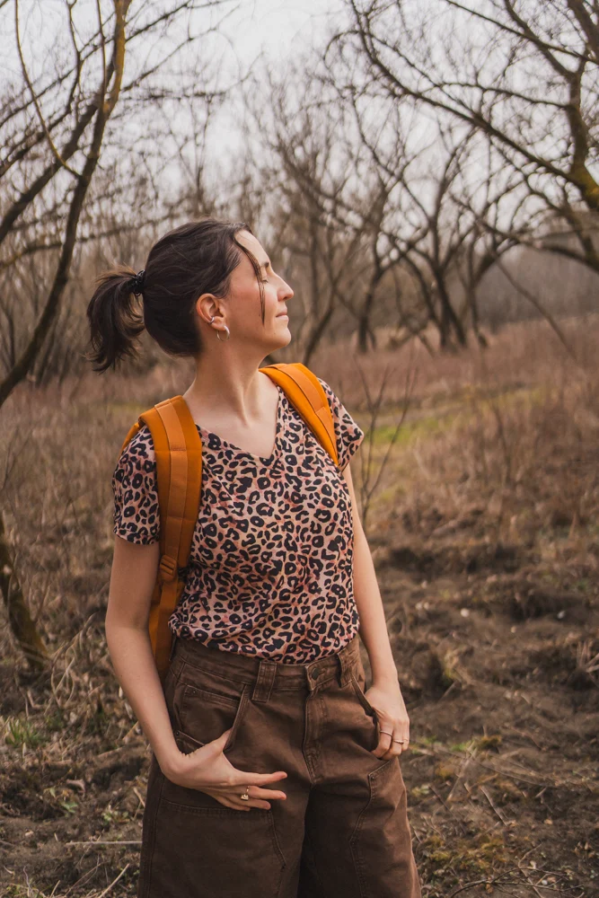 Merino tričko s výstřihem do V dámské – leopard (135 g)