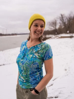 Merino tričko s výstřihem do V dámské – blue gorpcore (135 g)