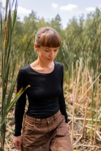 Merino SKIN spodní triko s dlouhým rukávem a výstřihem do U dámské – černé (135 g)