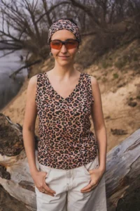 Merino top s výstřihem do V dámský – leopard (135 g)
