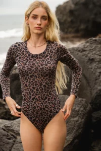 Merino body dámské s dlouhým rukávem – černý leopard (135 g)