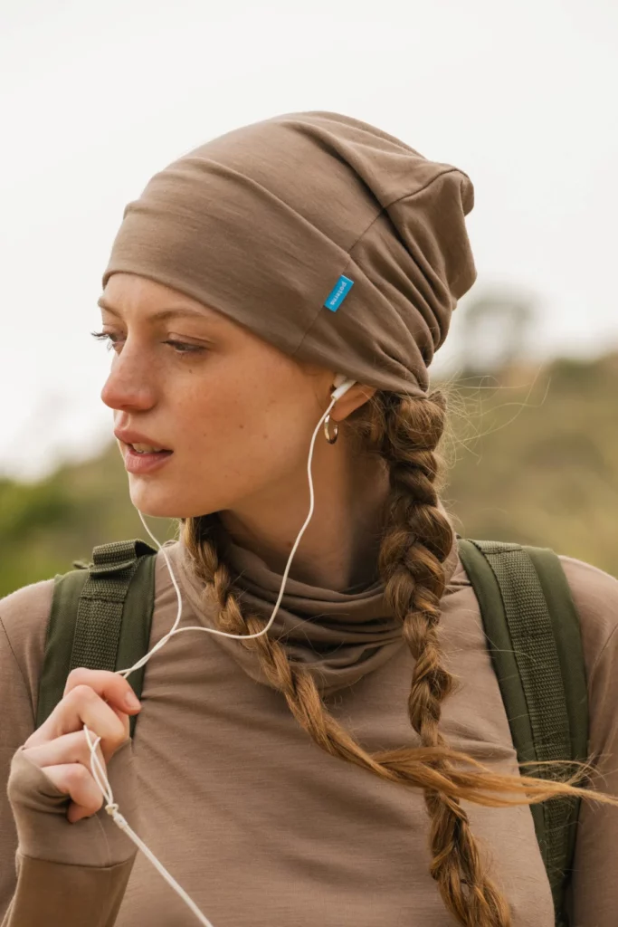 Czapka z wełny merino cienka mocha